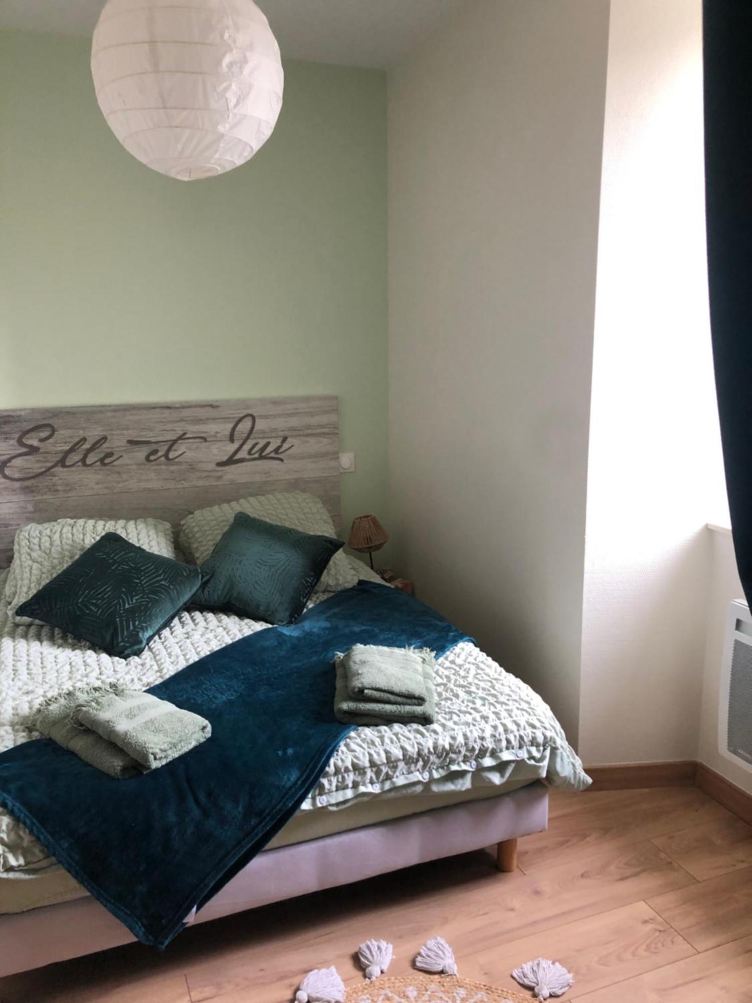 Burin Des Rosiers Lägenhet Olby Exteriör bild